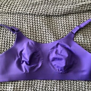 Lululemon purple sports bra